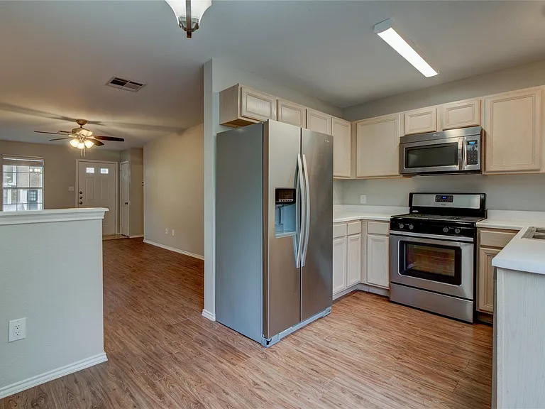 202 S College St #5 — Photo 18