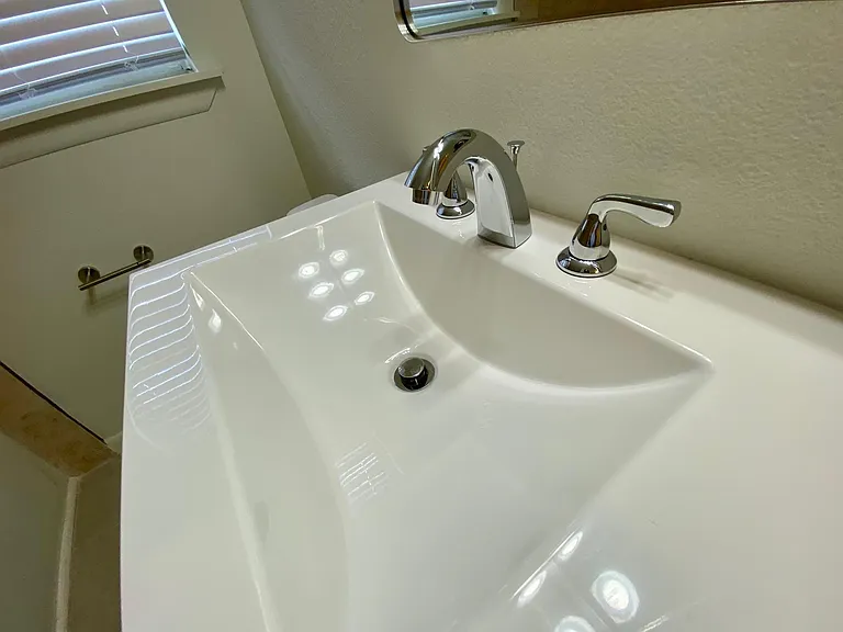3118 Castlewood St — Photo 41