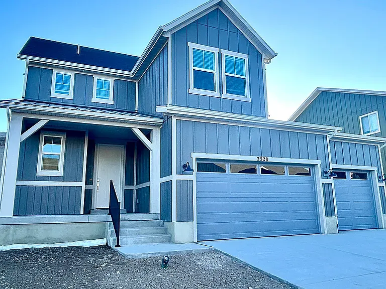 2528 N Wildflower Ln