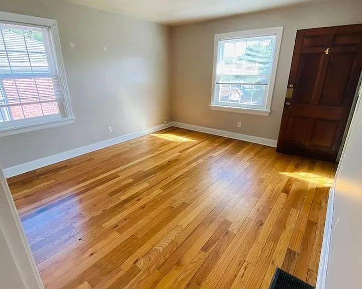 1112 Hilliard Ave #4 — Photo 4