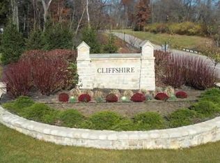 731 Alicia Kelton Dr, Delaware, OH 43015