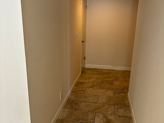 4th image of 1405 Oak Grove Ave APT 206