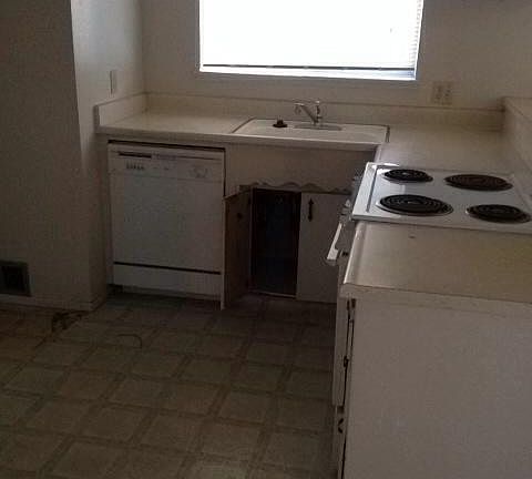 4th image of 165 Fortado Cir