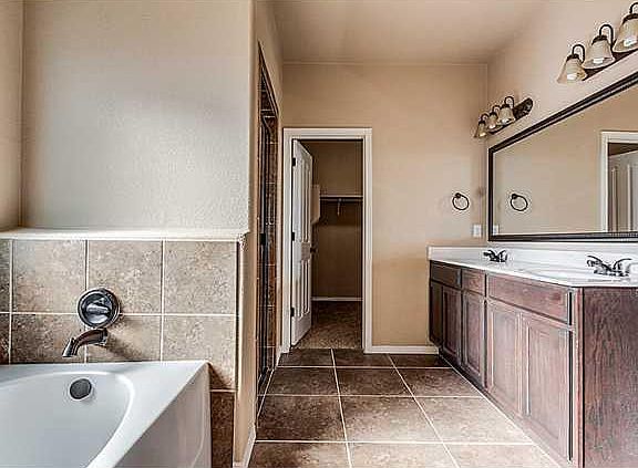 3rd image of 6020 Ginger Park Ave