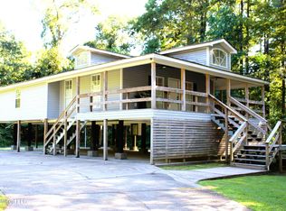 1948 Pascagoula River Rd, Moss Point, MS 39562