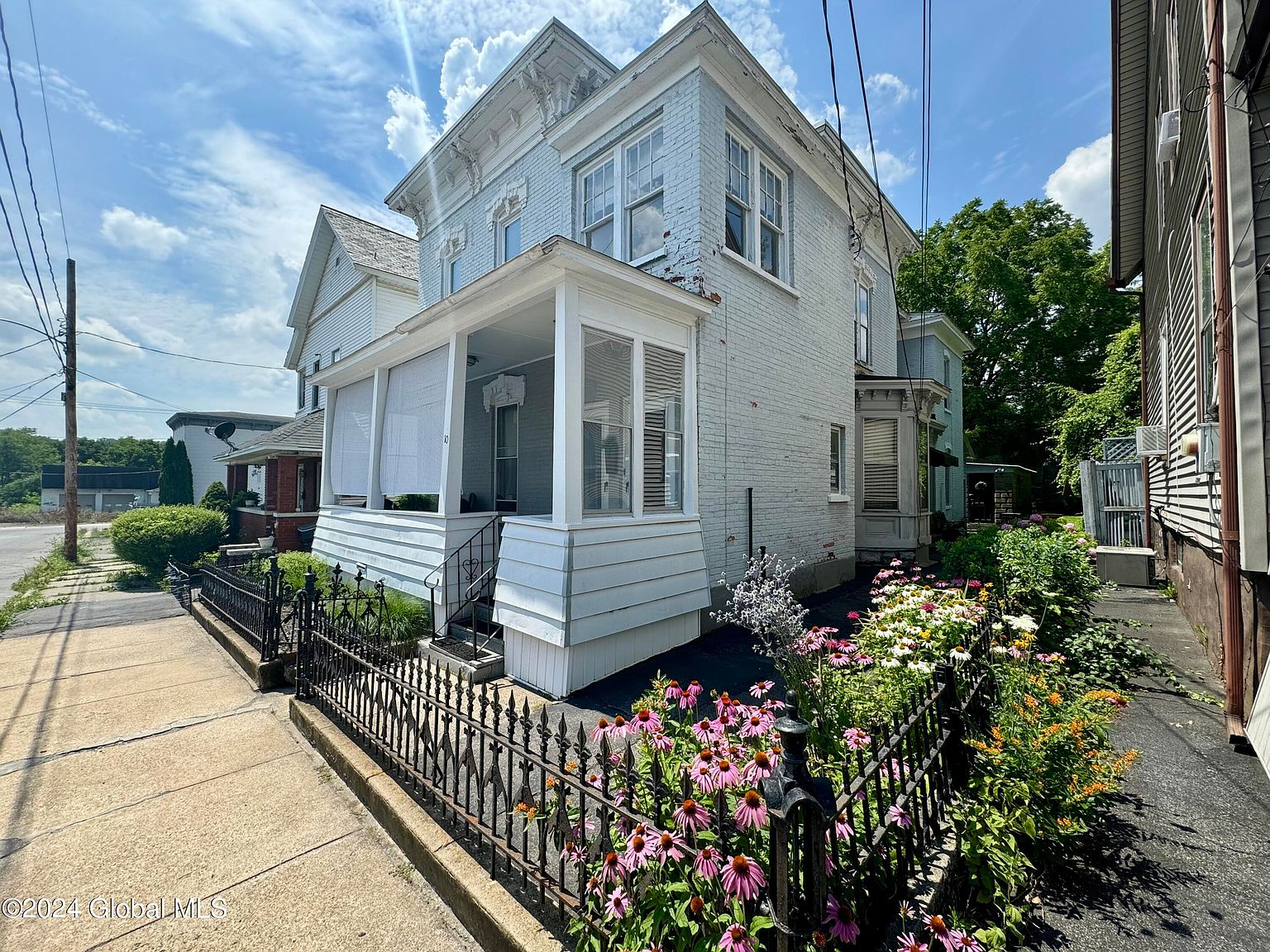 10 Bayard Street, Amsterdam, NY 12010 | Zillow