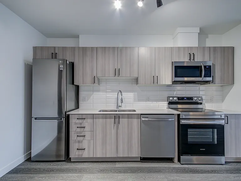 388 King St E #410 — Photo 3