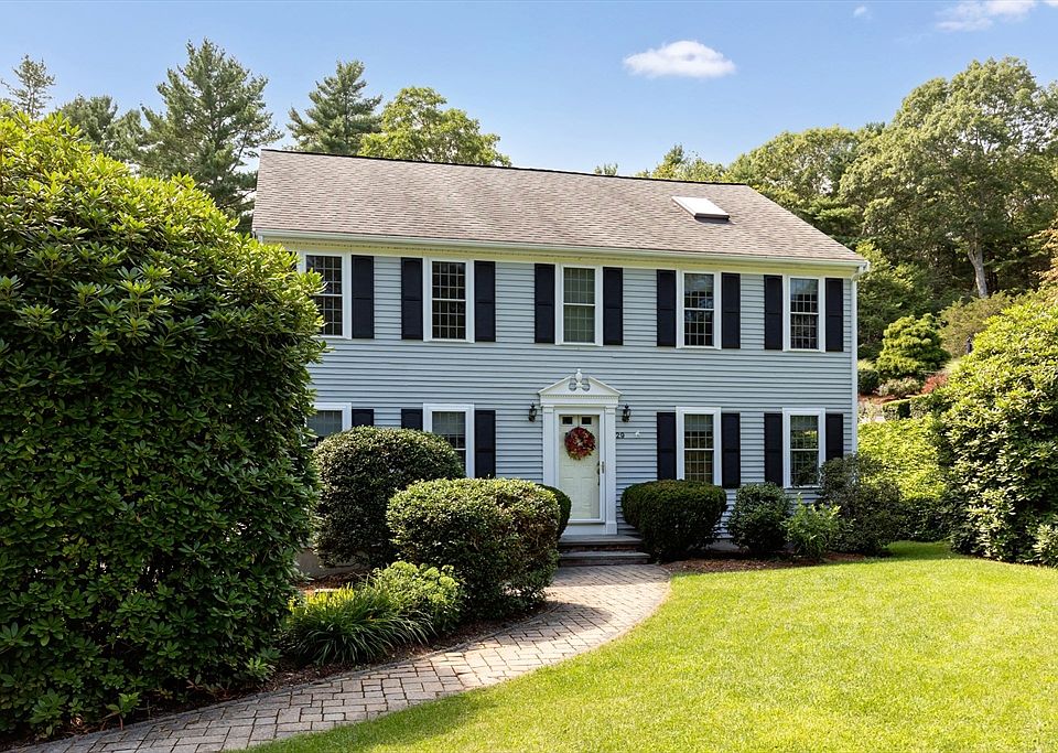 1st image of 29 Sleepy Hollow Dr