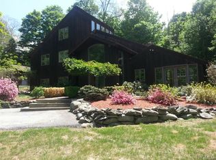 2 Wood Pond Rd, Cornwall, NY 12518
