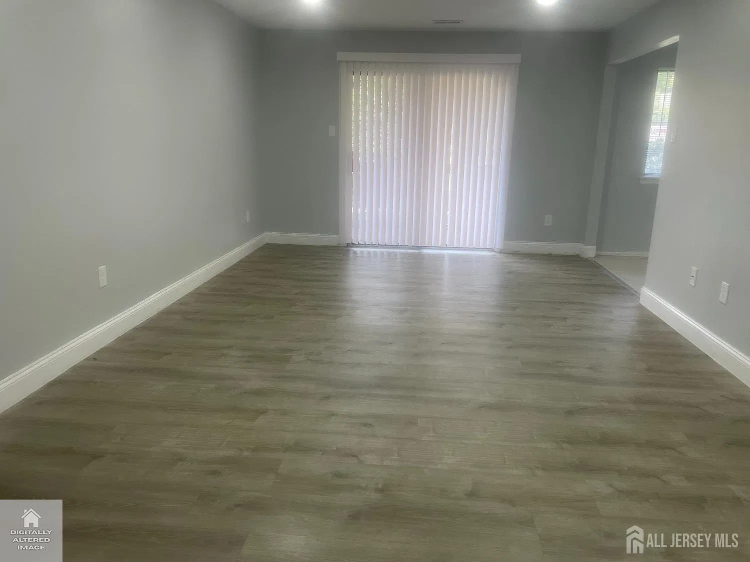 2 bed, 2.0 bath, 1275 sqft, $2,500 — Photo 2
