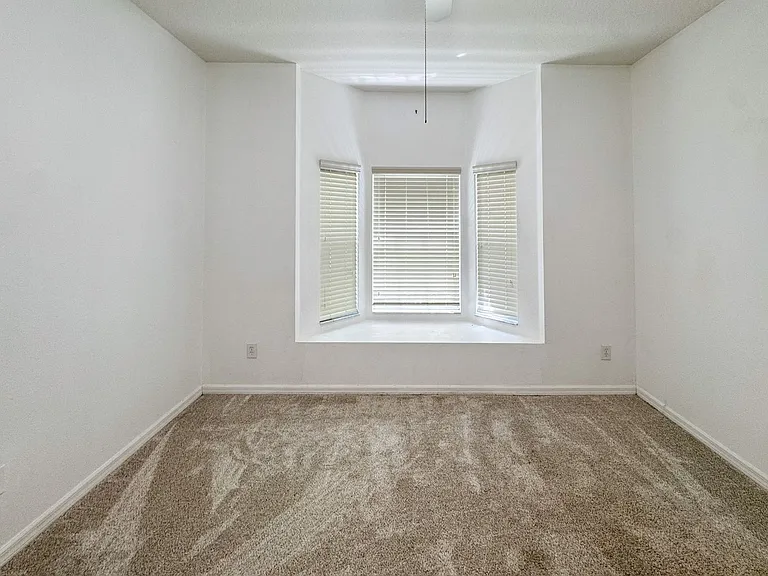 1108 Longville Cir — Photo 7