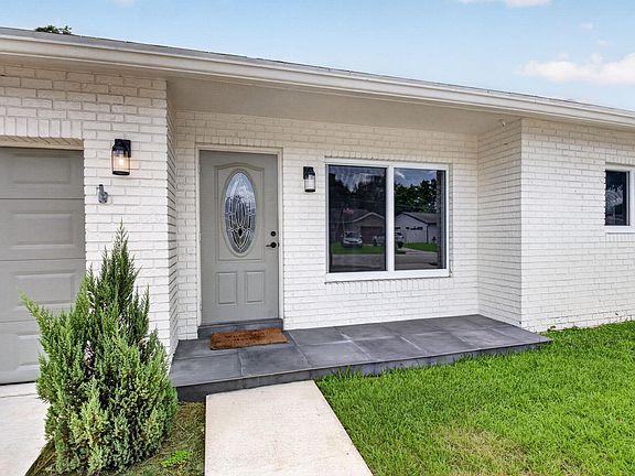 2nd image of 9686 SW 2ND Street