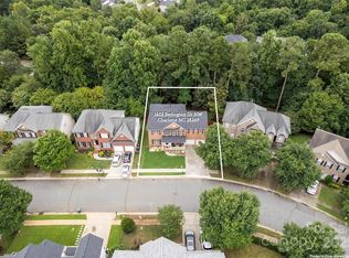 1432 Bedlington Dr NW, Charlotte, NC 28269