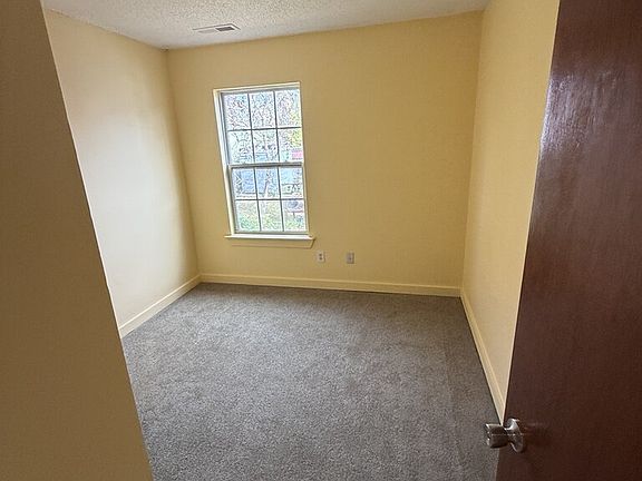 4th image of 1906 Norwood St #A