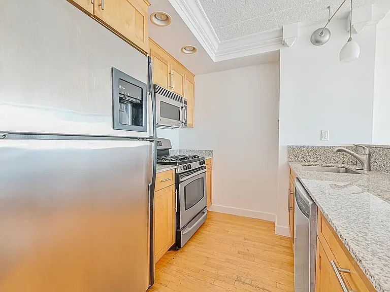 53 Boerum Pl #11E — Photo 2
