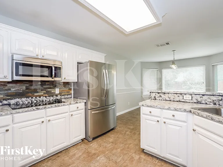 101 Canterbury Dr — Photo 7