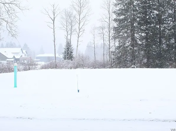 21 Parkside Dr #6, Ellicottville, NY 14731