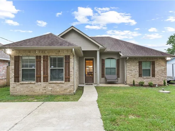 676 Montmartre St, Mandeville, LA 70448