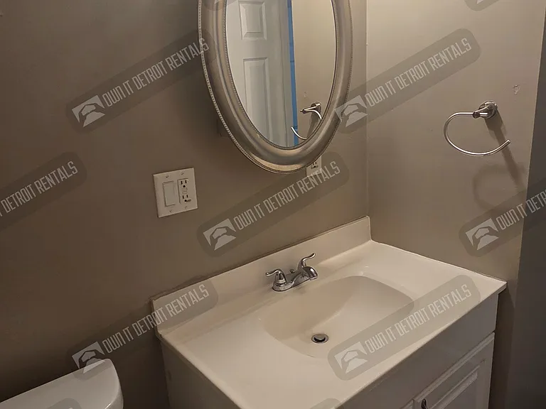 8125 Timken Ave — Photo 18