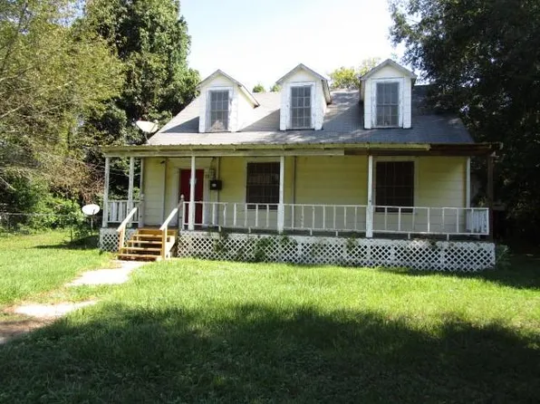 15 Chester St, Alexandria, LA 71301