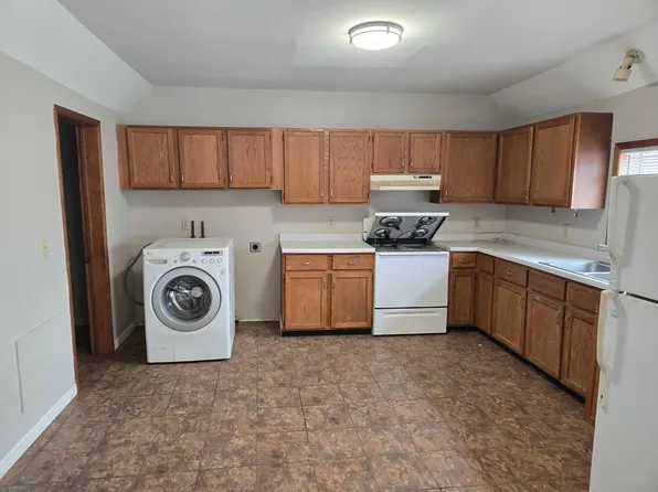 220 Sara, 220 Sara St #2, Eau Claire, WI 54703