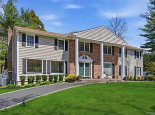20 Hemingway Drive, Dix Hills, NY 11746