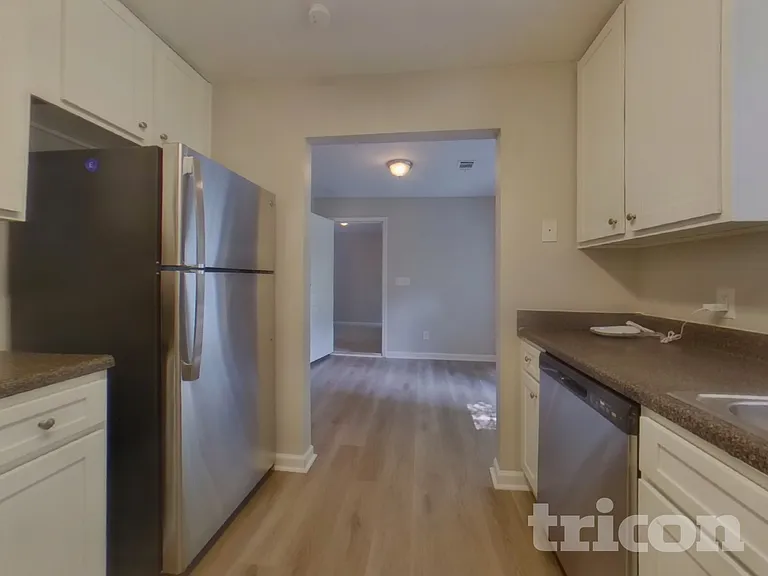1145 Woodington Cir — Photo 5