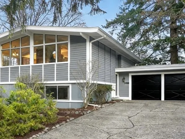 7426 139th Pl NE, Redmond, WA 98052