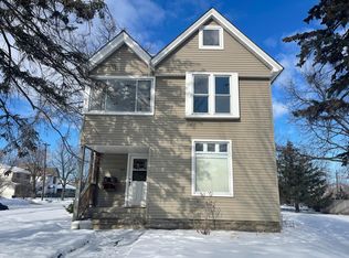 1657 Taylor Ave W #B, Saint Paul, MN 55104