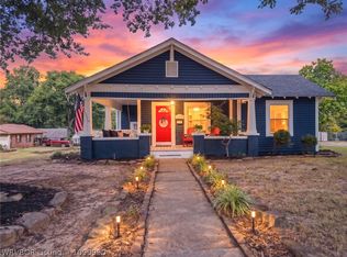422 N 15th St, Van Buren, AR 72956