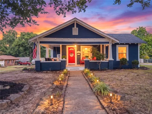 422 N 15th St, Van Buren, AR 72956
