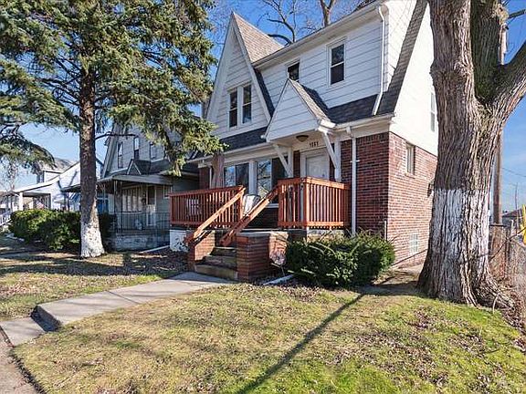 2nd image of 1661 Grant Ave