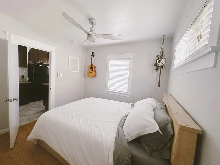 4152 Kansas St — Photo 4