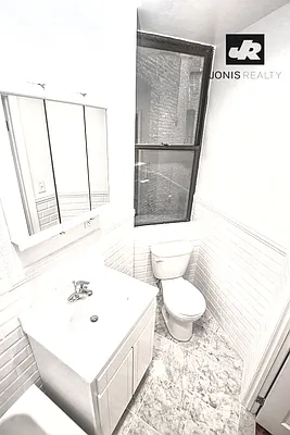 Rented by Jonis Realty | media 14