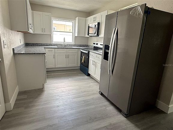 2nd image of 5612 Larimer Dr