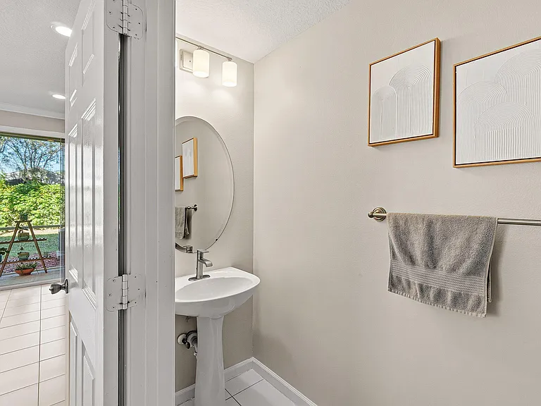 9911 Porta Leona Ln — Photo 29