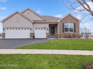 1571 Powderhorn Dr, Volo, IL