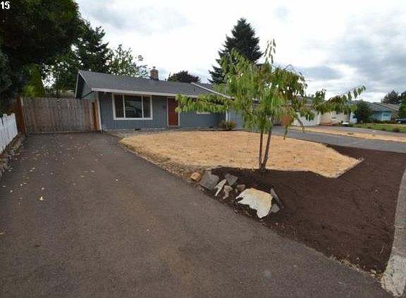 2nd image of 309 SE 149th Ct