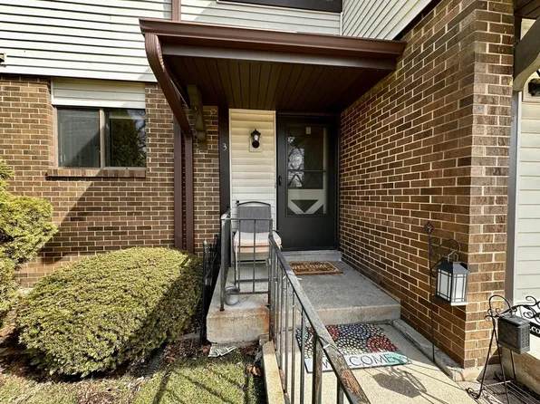 5819 Cambridge CIRCLE #3, Mount Pleasant, WI 53406