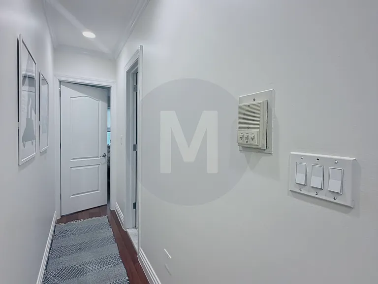 1061 1st Ave #3 — Photo 12