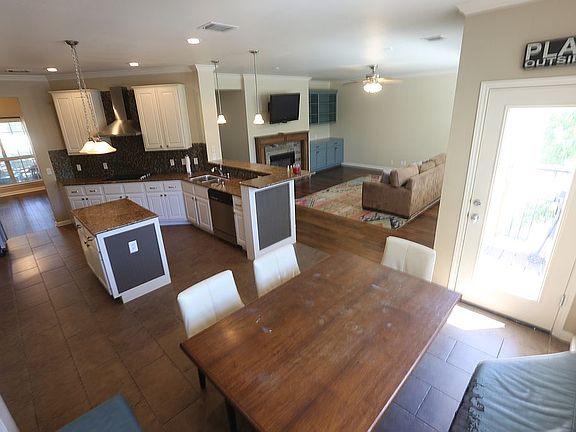 3rd image of 12301 Pleasant Hill Ct