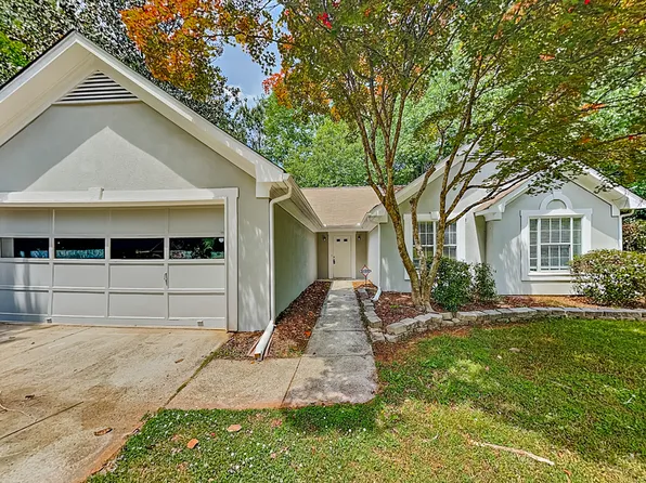 3828 Windmill Cir, Rex, GA 30273