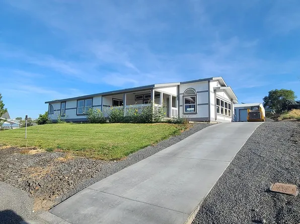 450 E Clark St, Connell, WA 99326