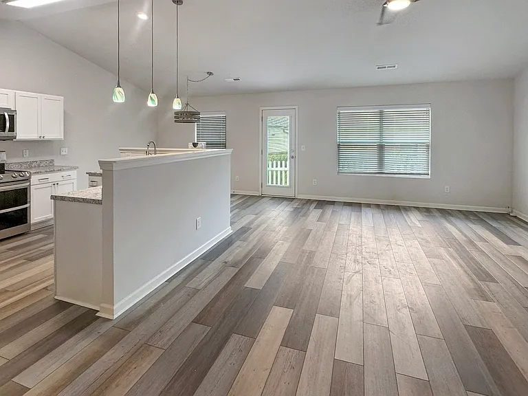 1019 Gold Cir — Photo 9