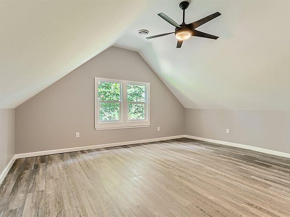 5th image of 2300 Garfield Ave #2