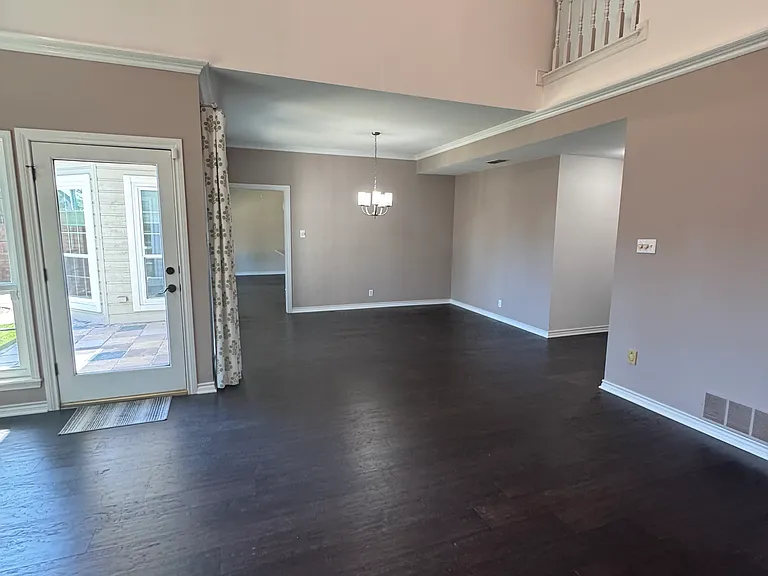 7117 Holly Square Ct — Photo 9