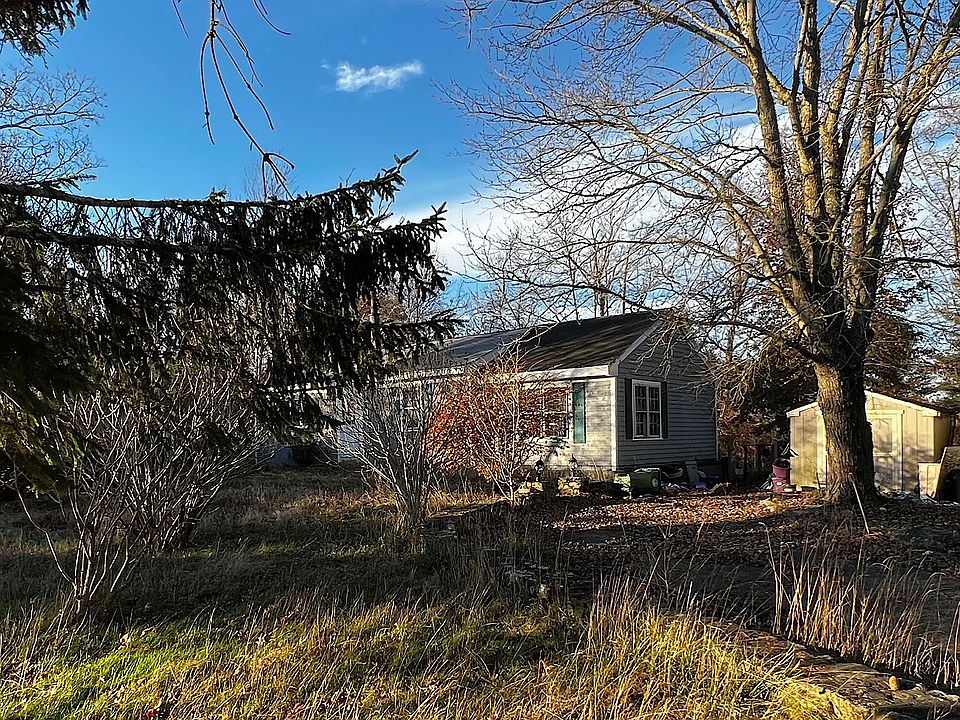 2nd image of 1121 Point Rd