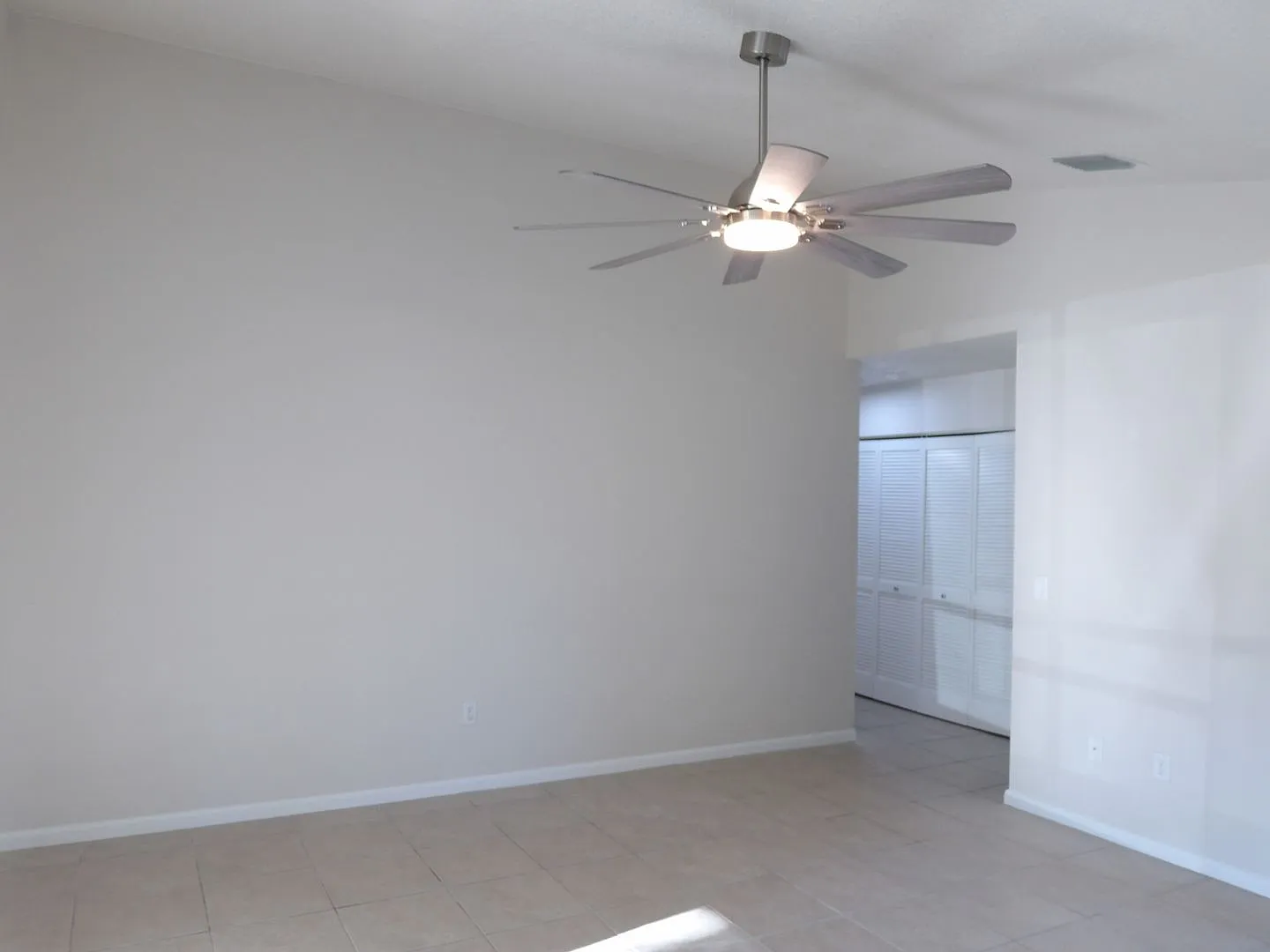 Updated 1/2 Duplex — Photo 3