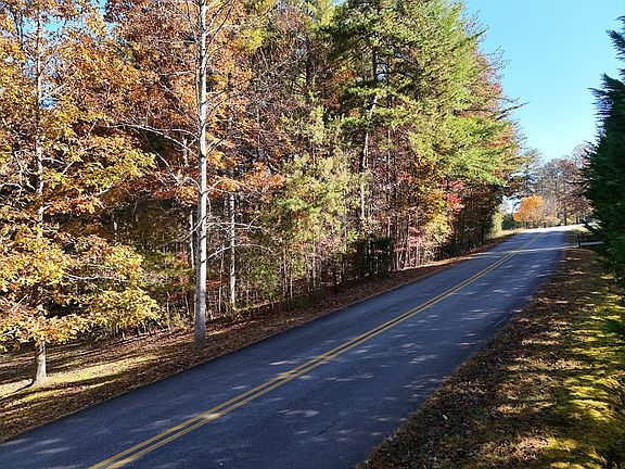 4th image of 4 Lance Crossing Rd