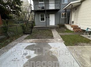 631 1/2 W 35th St, Savannah, GA 31415